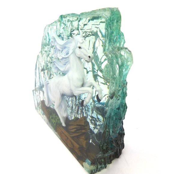 Westland Acrylic 3D Unicorn Paper Weight 5" X 5.25" preowned - Picture 3 of 5
